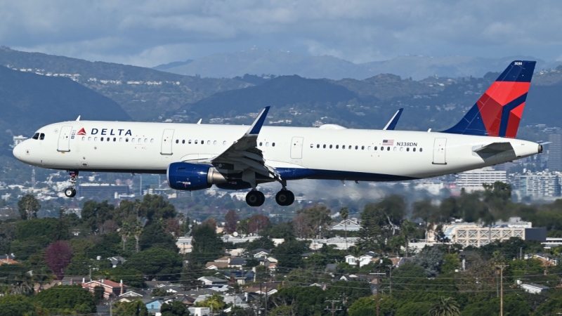 Photo of N338DN - Delta Airlines Airbus A321-200 at LAX on AeroXplorer Aviation Database