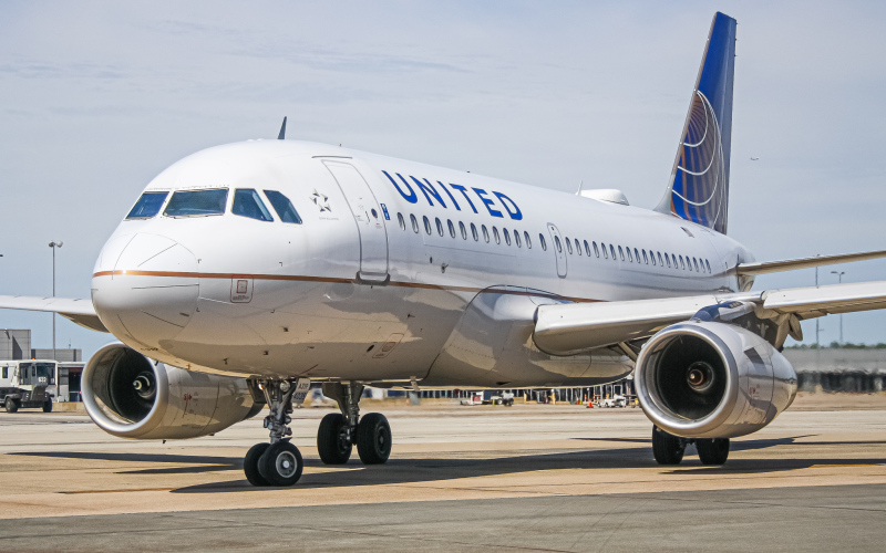 Photo of N835UA - United Airlines Airbus A319 at IAD on AeroXplorer Aviation Database