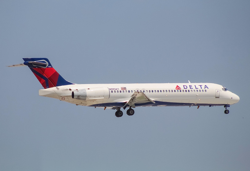 Photo of N991AT - Delta Airlines Boeing 717-200 at ORD on AeroXplorer Aviation Database