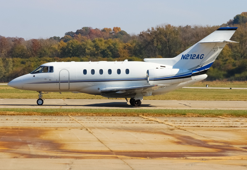 Photo of N212AG - PRIVATE  Beechcraft Hawker 800XP at LUK on AeroXplorer Aviation Database