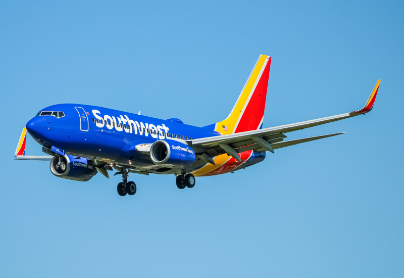Photo of N212WN - Southwest Airlines Boeing 737-700 at BWI on AeroXplorer Aviation Database