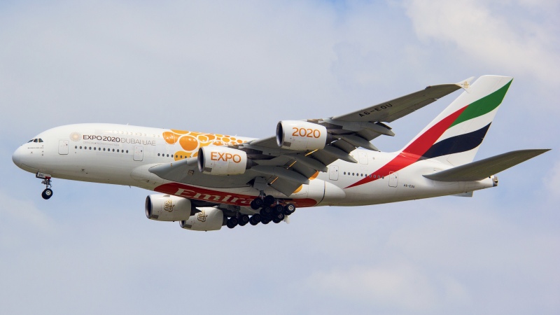 Photo of A6-EOU - Emirates Airbus A380-861 at SIN on AeroXplorer Aviation Database