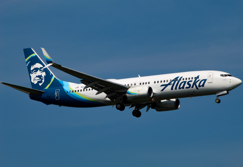 Photo of N577AS - Alaska Airlines Boeing 737-800 at IAD on AeroXplorer Aviation Database