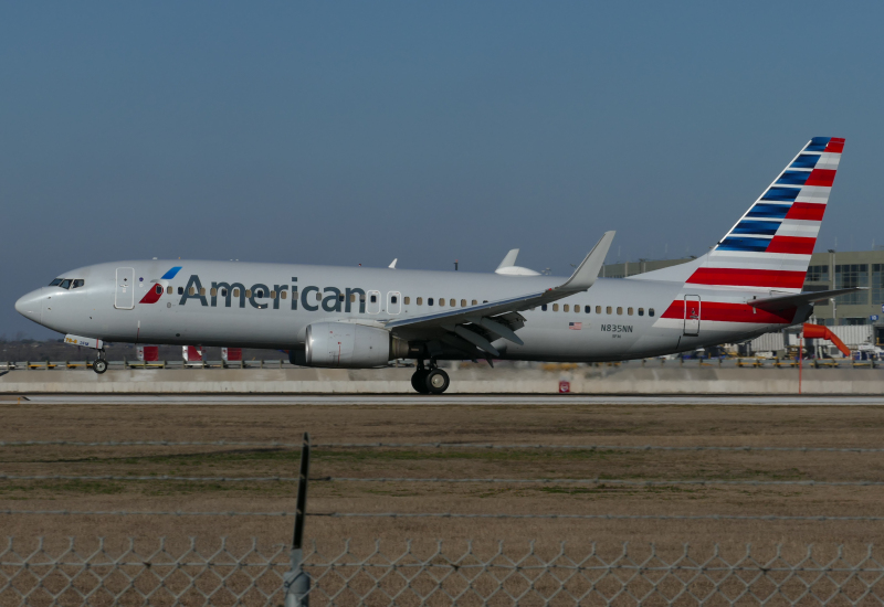 Photo of N835NN - American Airlines Boeing 737-800 at AUS on AeroXplorer Aviation Database