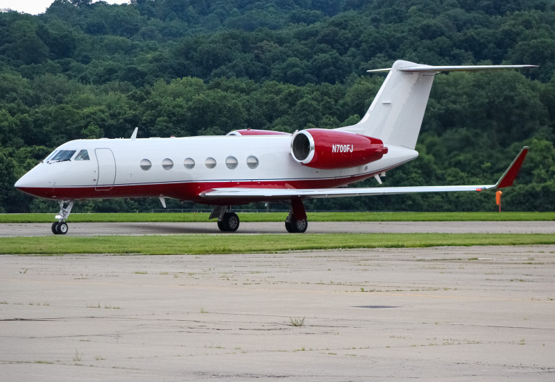 Photo of N700FJ - PRIVATE  Gulfstream IV at LUK on AeroXplorer Aviation Database