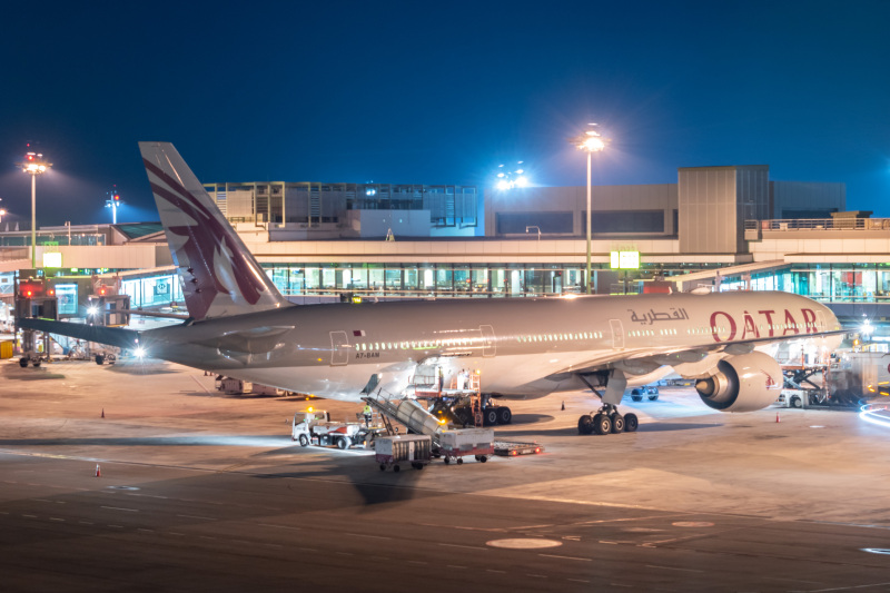 Photo of A7-BAM - Qatar Airways Boeing 777-300ER at SIN on AeroXplorer Aviation Database
