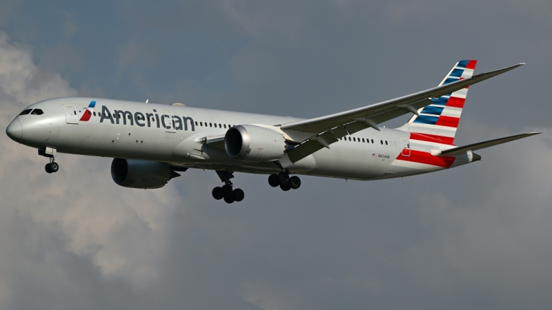 Photo of N824AN - American Airlines Boeing 787-9 at DFW on AeroXplorer Aviation Database