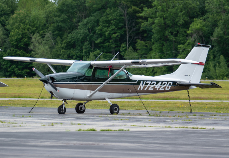 Photo of N7242G - PRIVATE Cessna 172 at ASH on AeroXplorer Aviation Database
