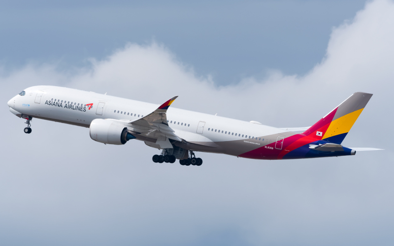 Photo of HL8308 - Asiana Airlines Airbus A350-900 at ICN on AeroXplorer Aviation Database