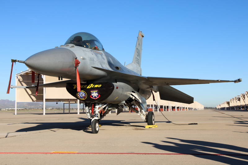 Photo of 92-0906 - USAF - United States Air Force General Dynamics F-16 Fighting Falcon at DMA on AeroXplorer Aviation Database