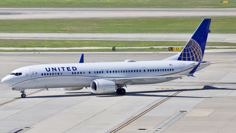 Photo of N27511 - United Airlines Boeing 737 MAX 9 at IAH on AeroXplorer Aviation Database