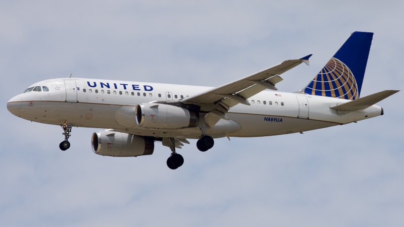 Photo of N889UA - United Airlines Airbus A319 at IAH on AeroXplorer Aviation Database