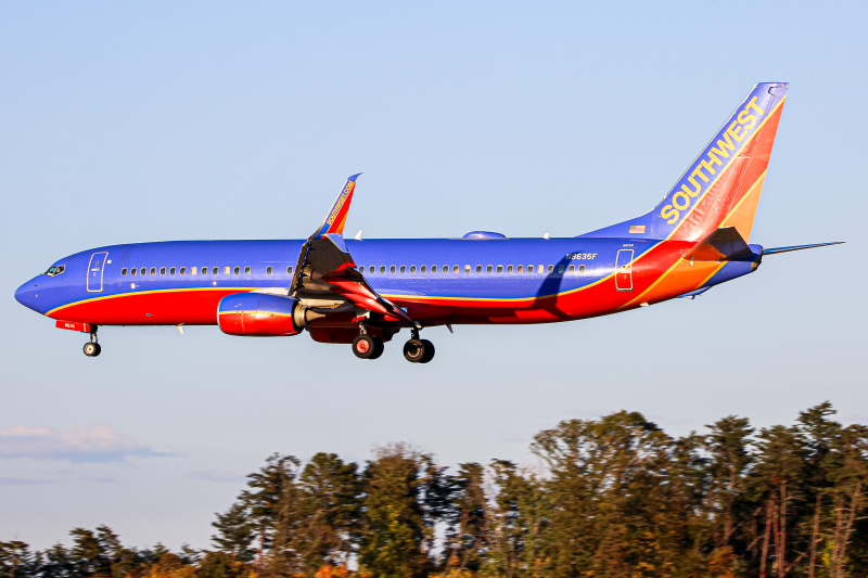 Photo of N8635F - Southwest Airlines 737-800 at Bwi on AeroXplorer Aviation Database