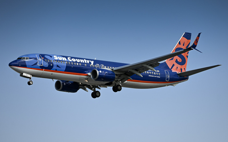 Photo of N821SY - Sun Country Airlines Boeing 737-800 at MCO on AeroXplorer Aviation Database