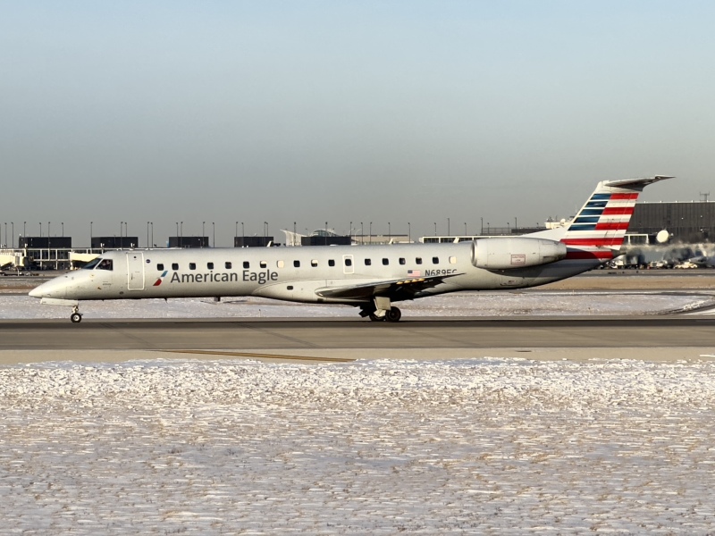 Photo of N689EC - American Eagle Embraer ERJ145 at ORD on AeroXplorer Aviation Database