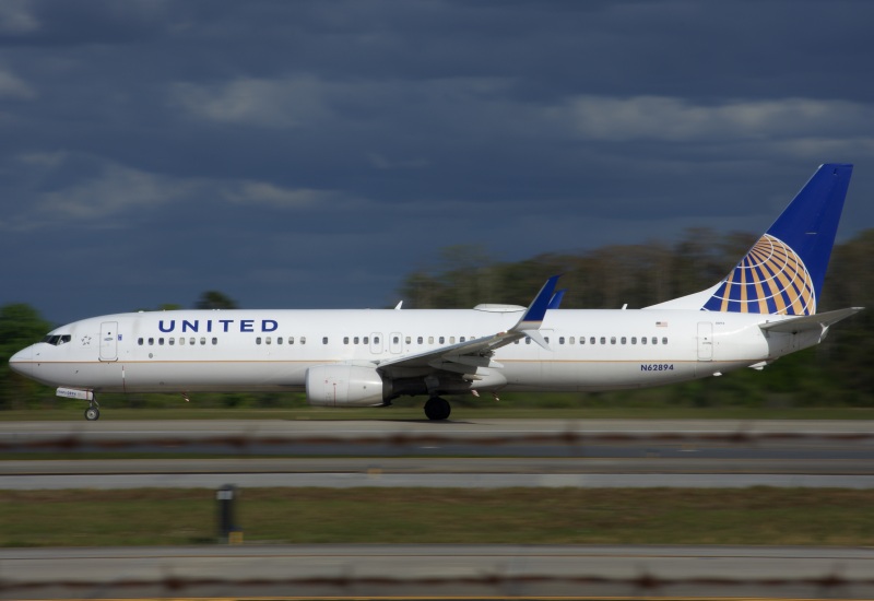 Photo of N62894 - United Airlines Boeing 737-900ER at MCO on AeroXplorer Aviation Database