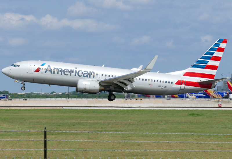 Photo of N814NN - American Airlines Boeing 737-800 at AUS on AeroXplorer Aviation Database