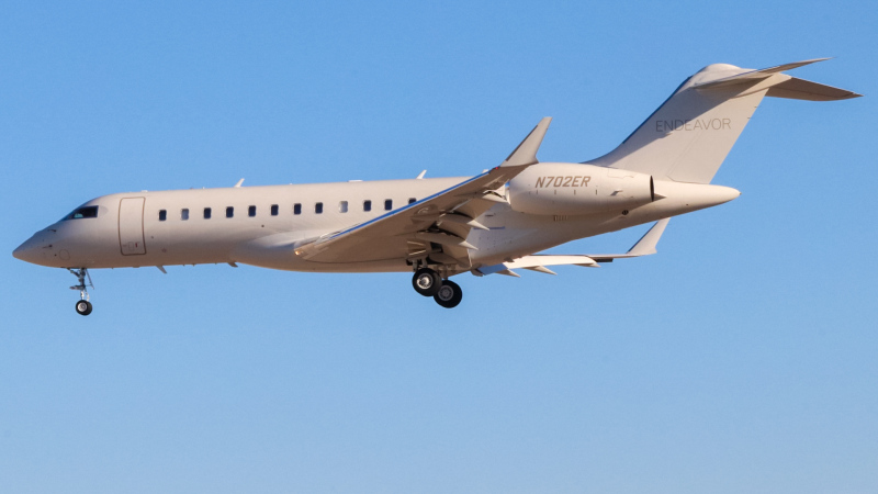 Photo of N702ER - PRIVATE Bombardier Global 6000 at LAS on AeroXplorer Aviation Database