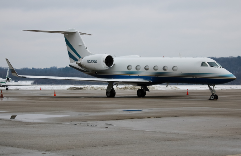 Photo of N352DJ - PRIVATE Gulfstream IV at LUK on AeroXplorer Aviation Database Photo of N352DJ - PRIVATE Gulfstream IV at LUK on AeroXplorer Aviation Database
