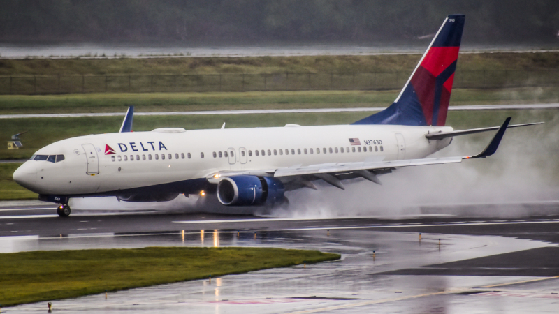 Photo of N3763D - Delta Airlines Boeing 737-800 at PDX on AeroXplorer Aviation Database