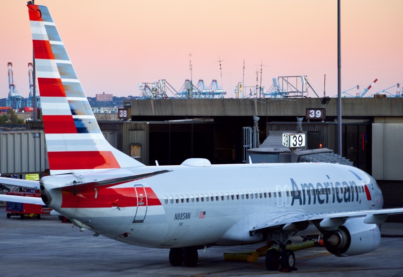 Photo of N855NN - American Airlines Boeing 737-800 at EWR on AeroXplorer Aviation Database