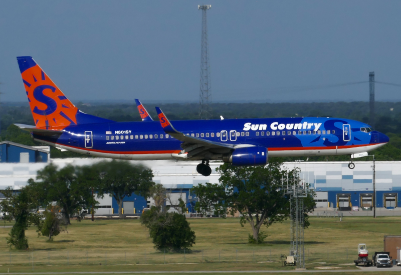 Photo of N801SY - Sun Country Airlines Boeing 737-800 at AUS on AeroXplorer Aviation Database