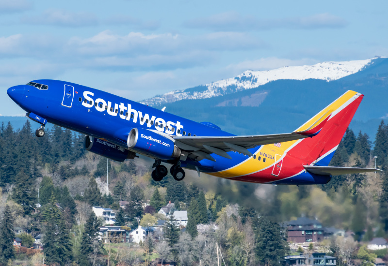 Photo of N7883A - Southwest Airlines Boeing 737-700 at PDX on AeroXplorer Aviation Database