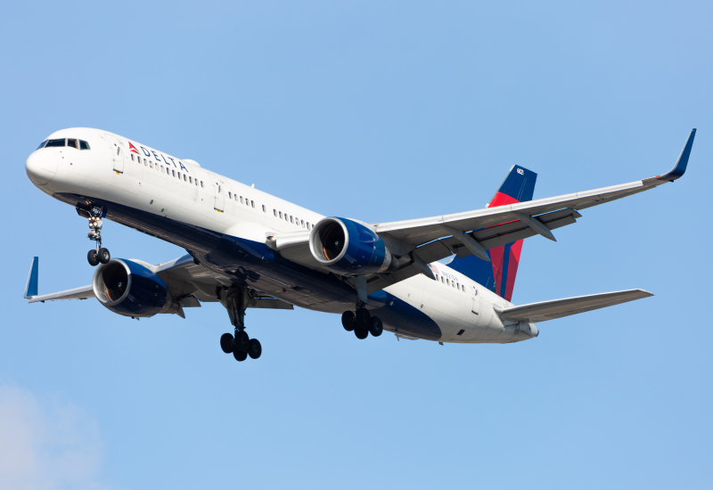 Photo of N821DX - Delta Airlines Boeing 757-200 at BWI on AeroXplorer Aviation Database