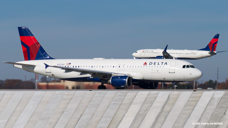 Photo of N321US - Delta Airlines Airbus A320 at ATL on AeroXplorer Aviation Database