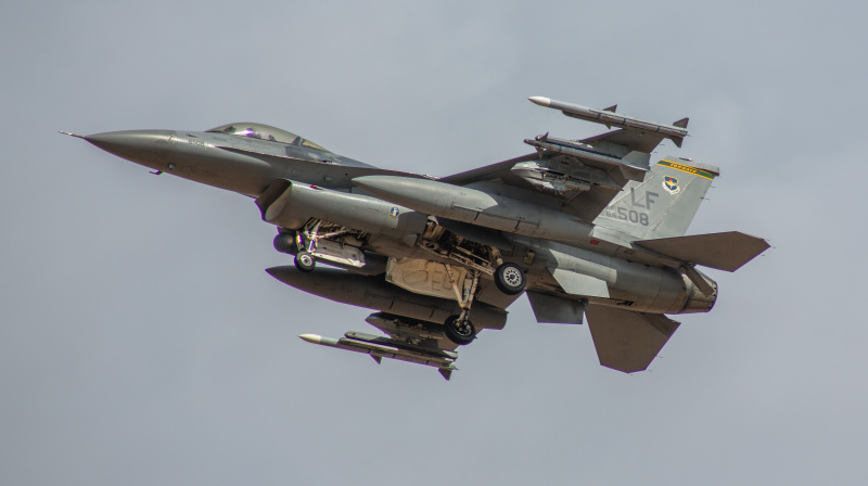 Photo of 88-0508 - USAF - United States Air Force General Dynamics F-16 Fighting Falcon at LUF on AeroXplorer Aviation Database