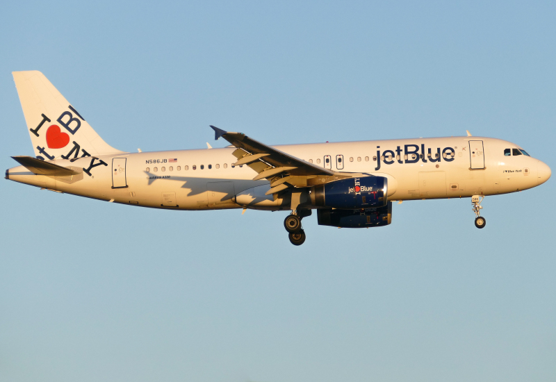 Photo of N586JB - JetBlue Airways Airbus A320 at AUS on AeroXplorer Aviation Database