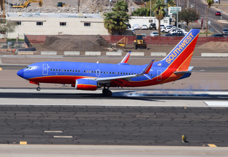 Photo of N277WN - Southwest Airlines Boeing 737-700 at PHX on AeroXplorer Aviation Database