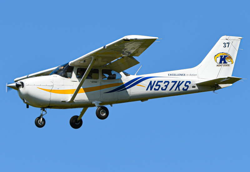 Photo of N537KS - Kent State University Cessna 172 at 1G3 on AeroXplorer Aviation Database