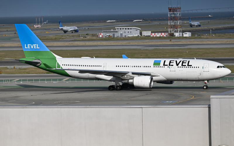 Photo of EC-NNH - LEVEL Airbus A330-200 at SFO on AeroXplorer Aviation Database