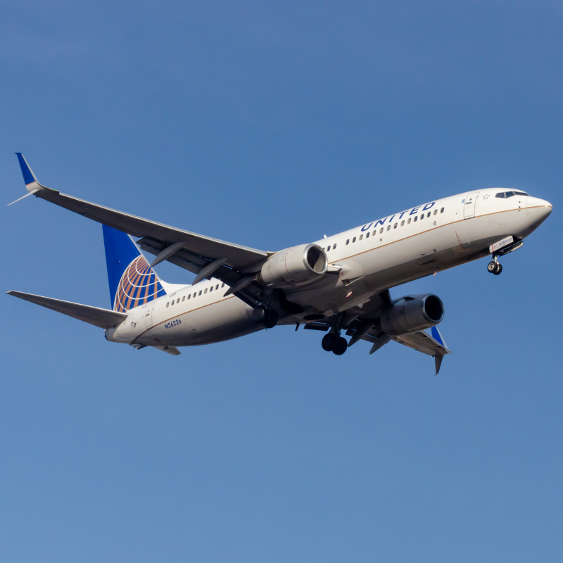 Photo of N26226 - United Airlines Boeing 737-800 at EWR on AeroXplorer Aviation Database