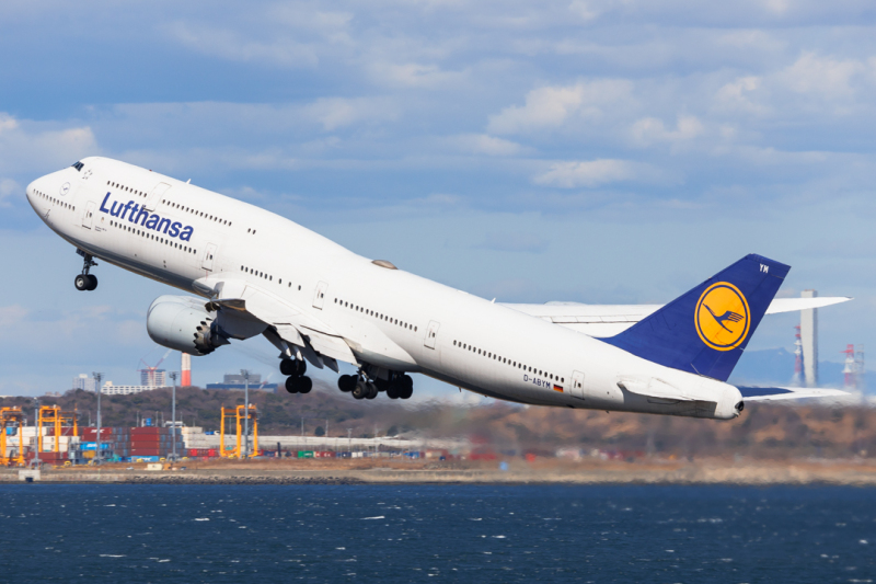 Photo of D-ABYM - Lufthansa Boeing 747-8i at HND on AeroXplorer Aviation Database