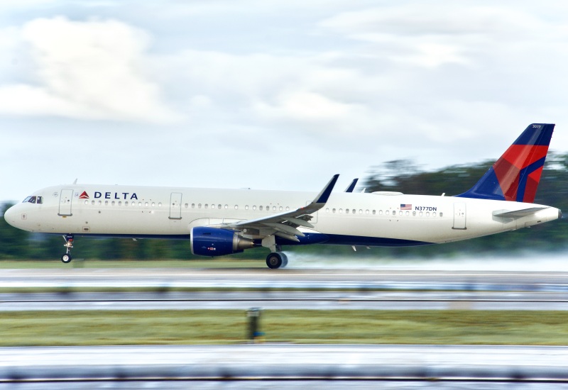 Photo of N377DN - Delta Airlines Airbus A321-200 at MCO on AeroXplorer Aviation Database