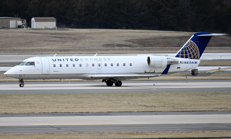 Photo of N415AW - United Express Mitsubishi CRJ-200 at IAD on AeroXplorer Aviation Database