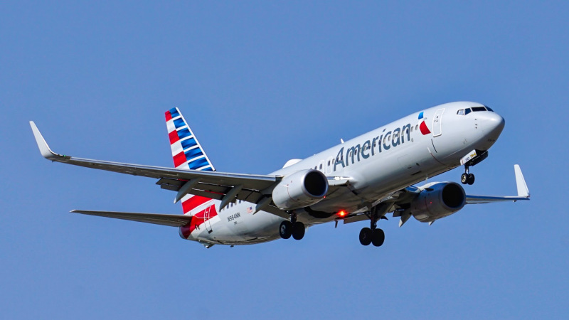 Photo of N984NN - American Airlines Boeing 737-800 at DFW on AeroXplorer Aviation Database