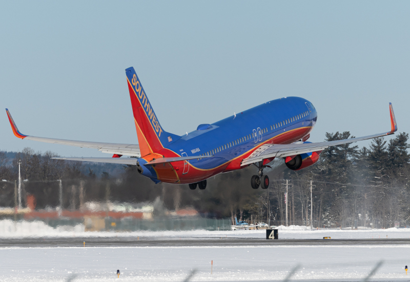 Photo of N8648A - Southwest Airlines Boeing 737-800 at MHT on AeroXplorer Aviation Database