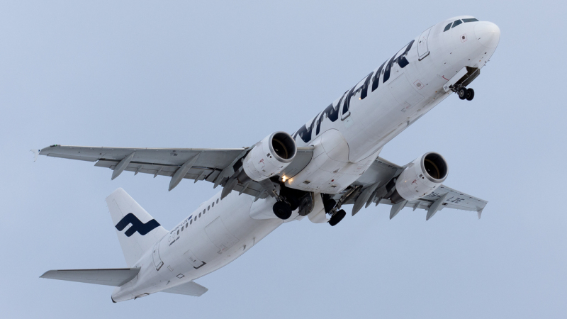 Photo of OH-LZE - Finnair Airbus A321-200 at HEL on AeroXplorer Aviation Database