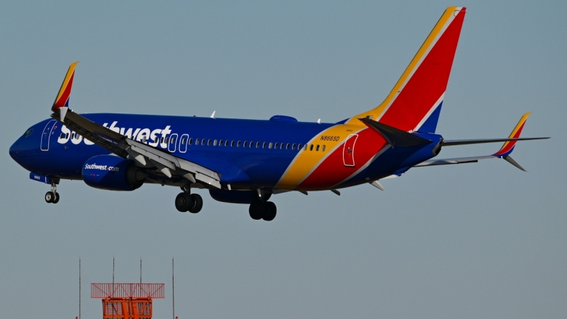 Photo of N8665D - Southwest Airlines Boeing 737-800 at DCA on AeroXplorer Aviation Database