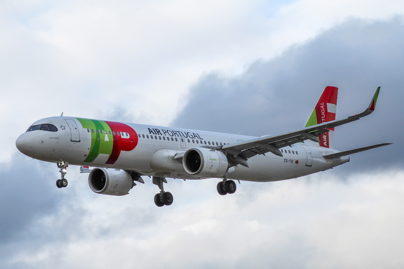 Photo of CS-TXI - TAP Air Portugal Airbus A321NEO at YYZ on AeroXplorer Aviation Database