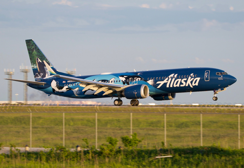 Photo of N932AK - Alaska Airlines Boeing 737 MAX 9 at ORD on AeroXplorer Aviation Database
