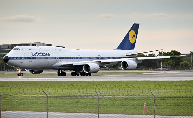 Photo of D-ABYT - Lufthansa Boeing 747-8i at MIA on AeroXplorer Aviation Database