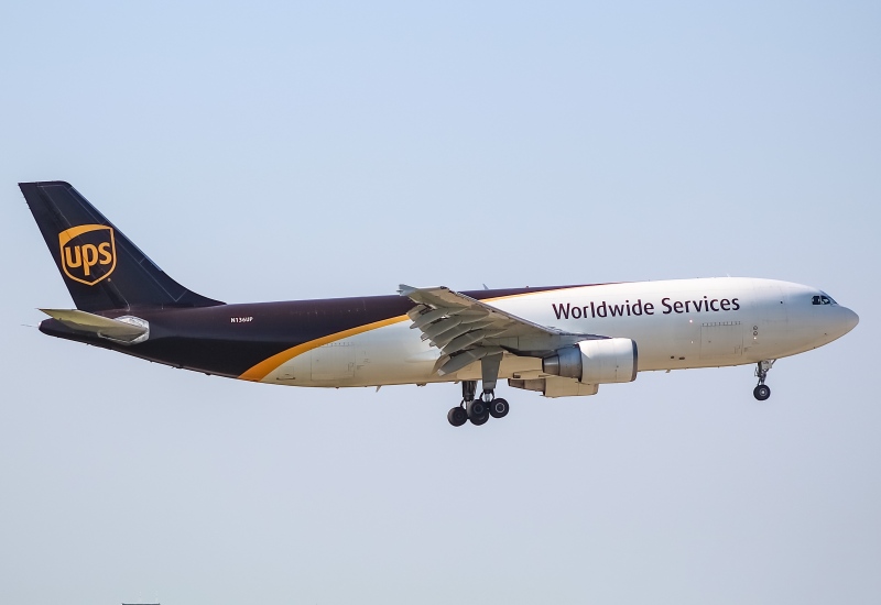 Photo of N136UP - United Parcel Service Airbus A300-600 at ORD on AeroXplorer Aviation Database