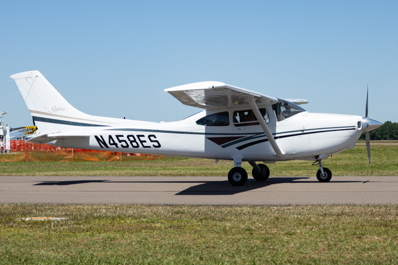 Photo of N458ES - PRIVATE Cessna 182 Skylane at LAL on AeroXplorer Aviation Database