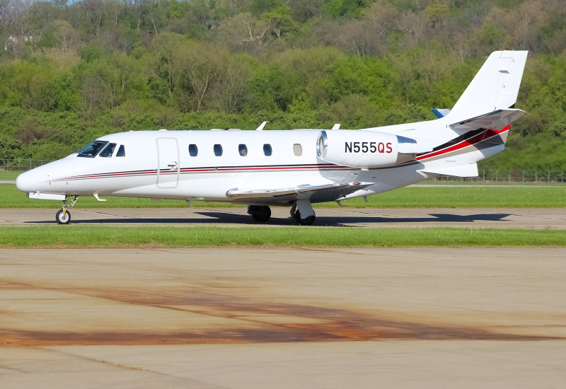Photo of N555QS - NetJets Cessna Citation 560XL Excel at LUK on AeroXplorer Aviation Database