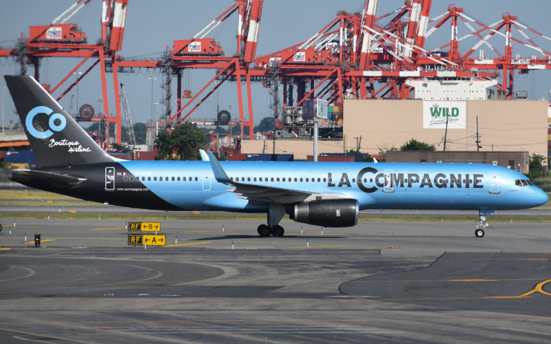 Photo of F-HICE - La Compagnie Boeing 757-200 at EWR on AeroXplorer Aviation Database