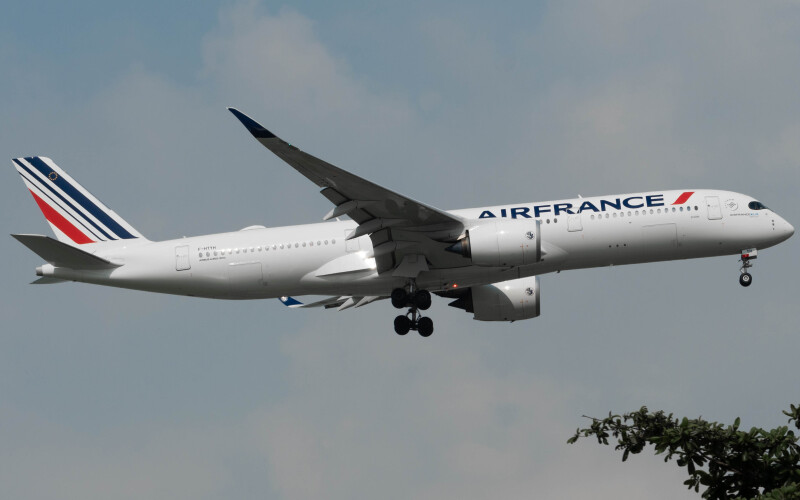 Photo of F-HTYH - Air France Airbus A350-900 at SIN on AeroXplorer Aviation Database